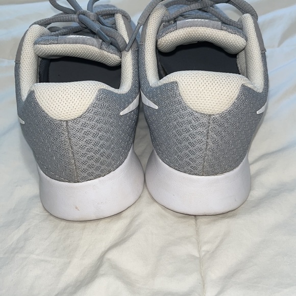 Nike shoes - Picture 5 of 7